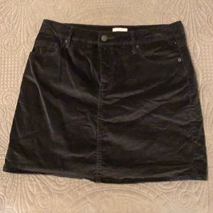 Old navy black velvet skirt